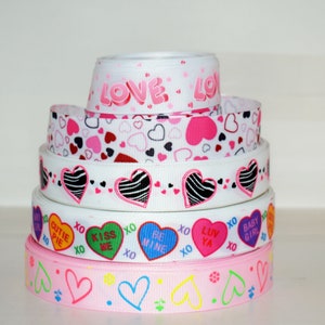 Harten, liefde, conversatieharten, Valentijnsdag 7/8" Grosgrain lint dat u kiest
