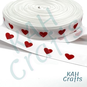 Cinta de grosgrain de 5/8&quot; de corazones rojos