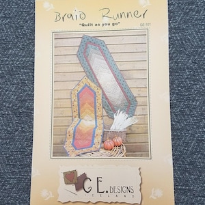 Table Runner Quilt Pattern, French Braid Runner Quilt as You Go Method, by GE Designs, Vintage Pattern - QP2478