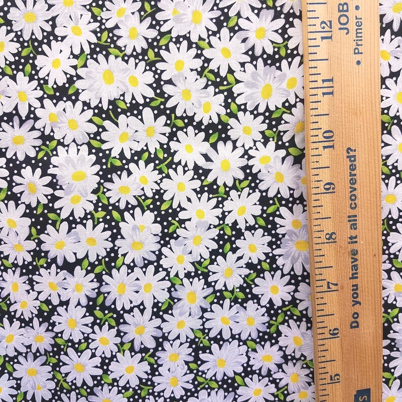 Daisy Fabric Floral Fabric on Black White Daisies Print Etsy