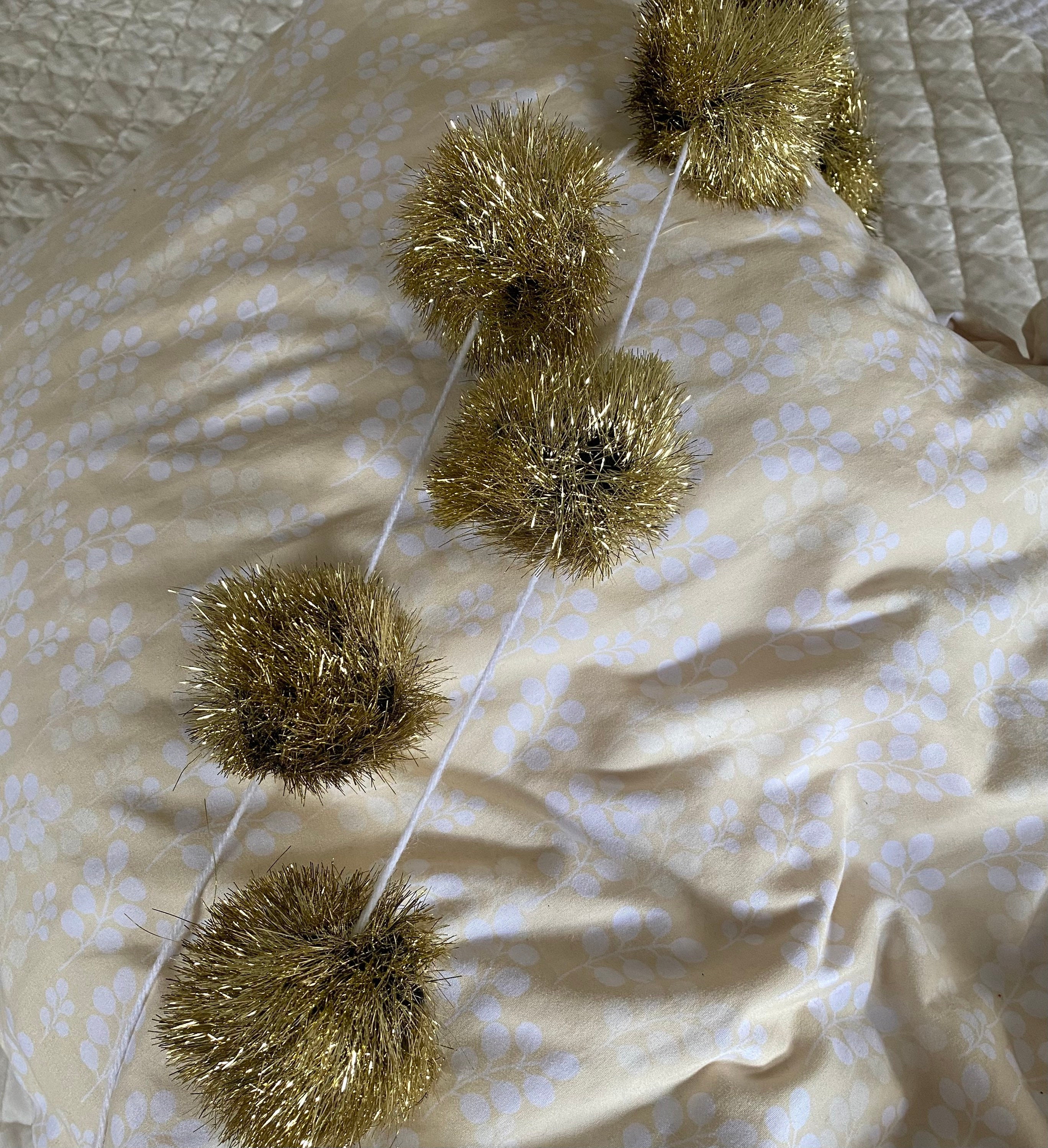 20 Feet Of Yellow Craft Grade Tinsel Pom Pom Garland – 5 Individual Strands, All Occasions