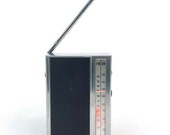 Vintage Sony AM FM 9 Transistor Radio Model 3F-77W Portable Made In Japan Works