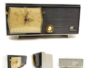 Vintage RCA Victor Levermatic Clock Tube Radio C-2J Mid Century Modern 1959