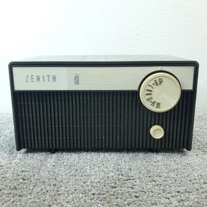 Zenith Tube Radio J506C AM Mid Century Modern Vintage Tabletop Tested Working