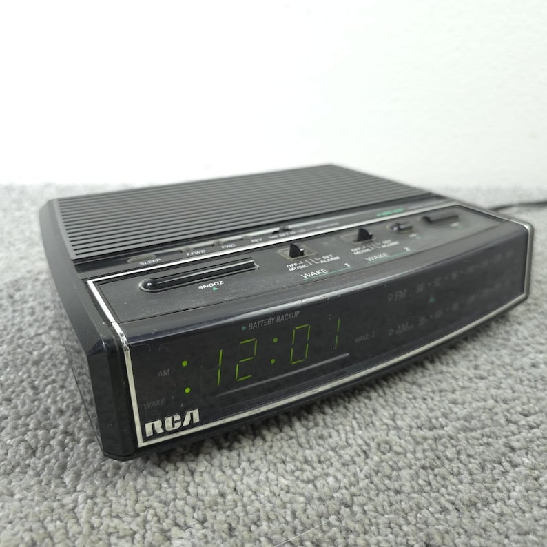 Rca Rp 8593 Vintage RCA RP-3651B Alarm Clock Radio Am/fm Digital Display Nite-glo ...