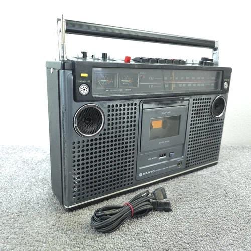 Sanyo Vintage Radio - Etsy