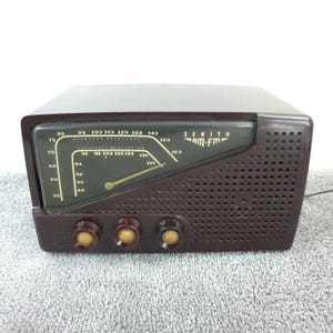 Vintage Zenith 7H921 Tube Radio AM/FM Bakelite 1949 MCM Mid Century Modern