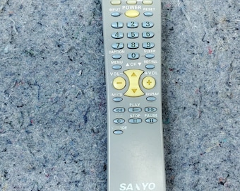 Sanyo RMT-U130 Tv/VCR/AUX Remote Control Used Vintage With Glow Keys