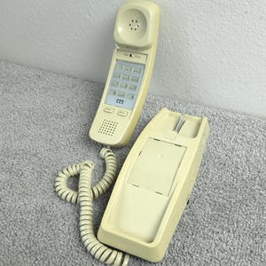 Vintage Trimline Touch Tone Desk Phone Beige ITT Push Button Telephone UNTESTED