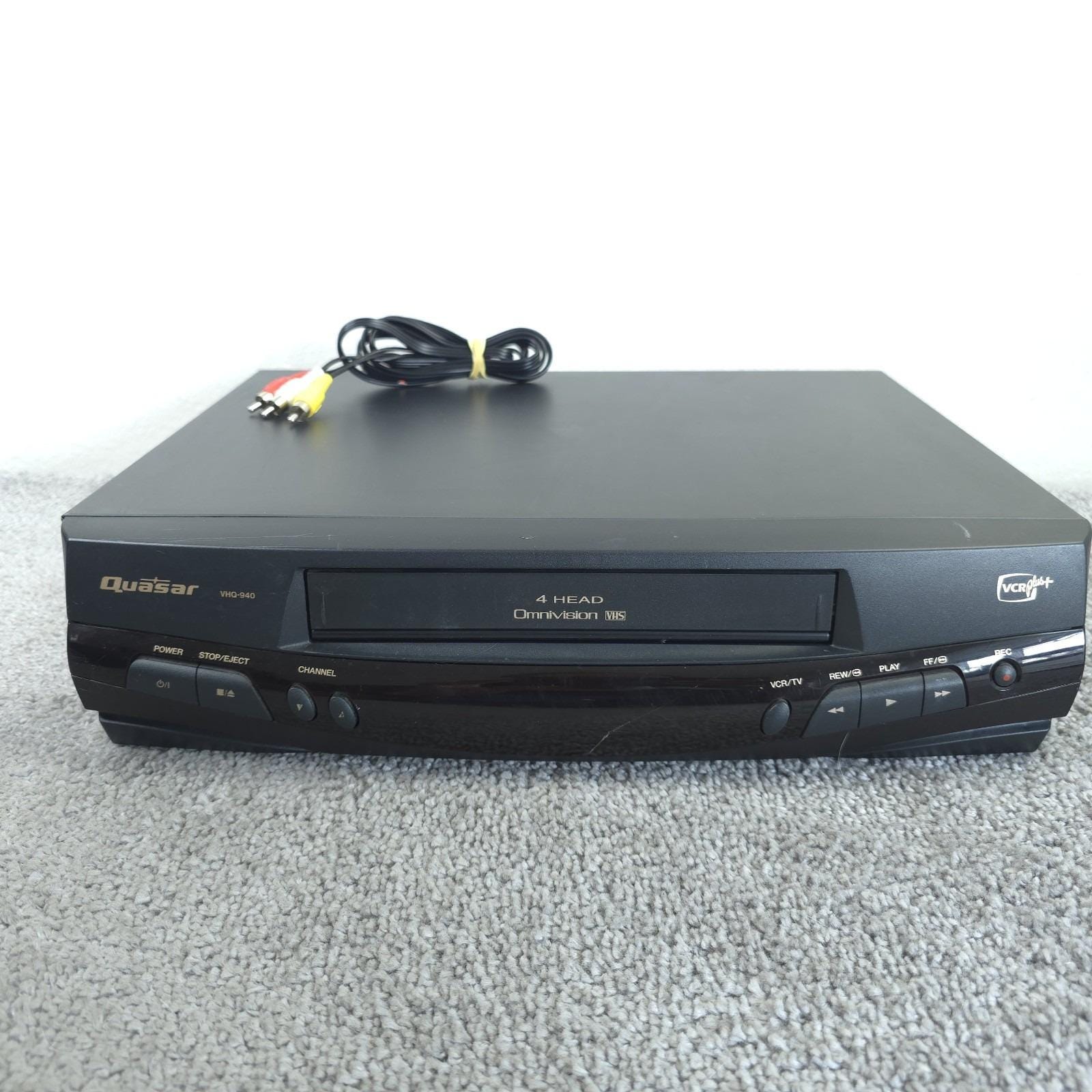 Quasar VCR VHQ-940 VHS Tape Player Recorder No Remote Vintage