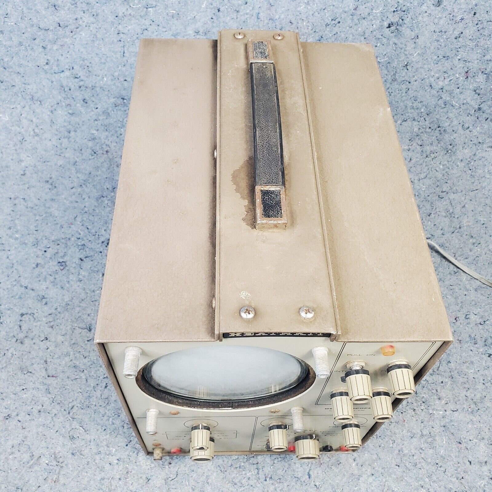 Vintage Heathkit Oscilloscope Model I0102 Analyzer Analog POWERS ON