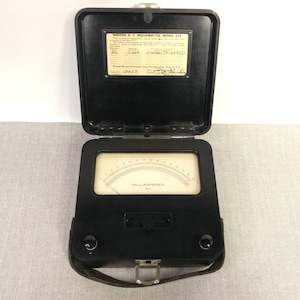 Weston Model 622 DC Volt D.C. Millivoltmeter Tester Vintage Bakelite Portable