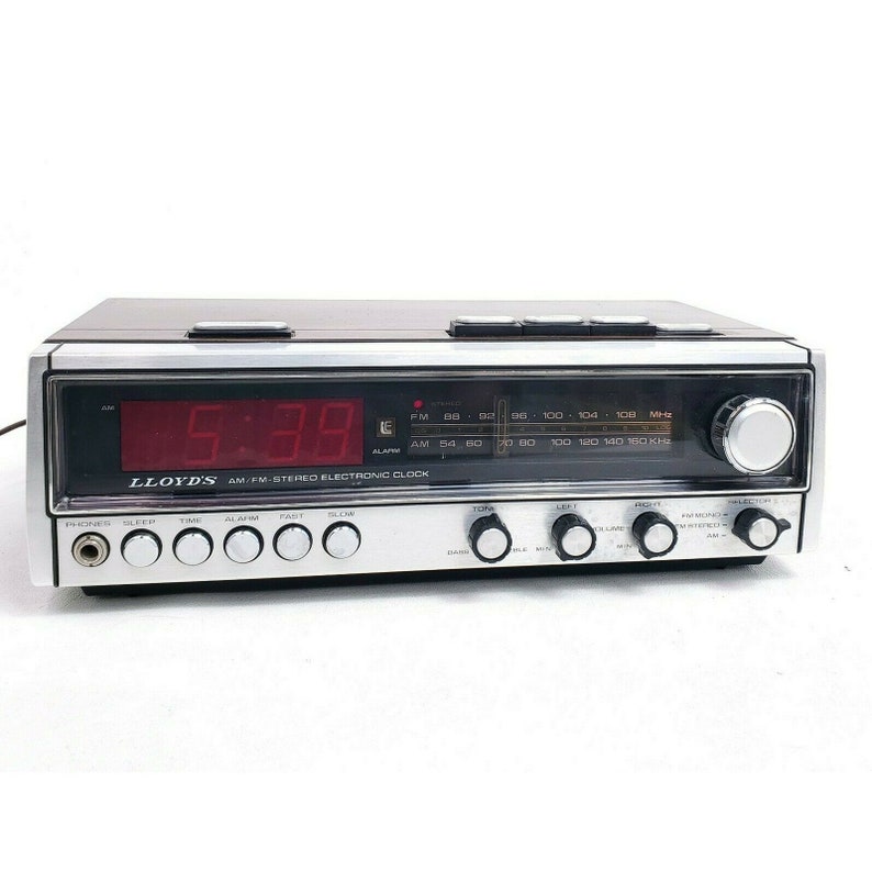 Lloyds Vintage Digital Alarm Clock Radio Retro Decor Silver Face Electronic J242