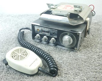 Vintage Lafayette 23-kanalig CB-radio och mikrofon HB-525 i befintligt skick, oprövad