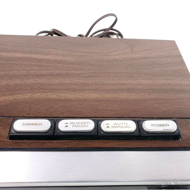 Lloyds Vintage Digital Alarm Clock Radio Retro Decor Silver Face Electronic J242
