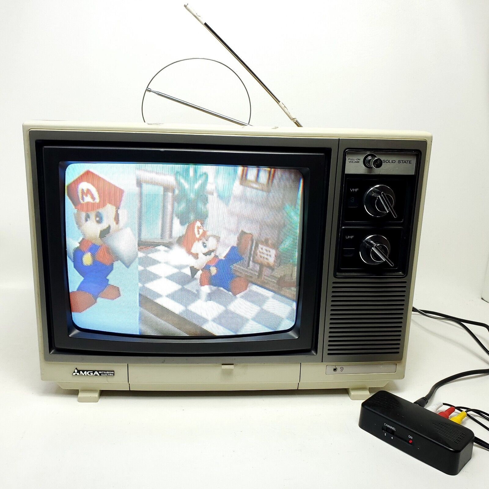 Vintage MGA Mitsubishi Retro Gaming CRT TV Television, Flip Knob