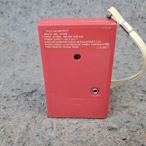 Vintage Realistic AM Transistor Radio Flavoradio Pocket Handheld Pink ...