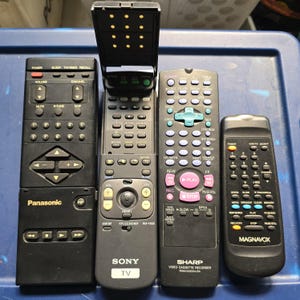 Vintage Sony RM-Y905 Remote Control Lot of 4 Tv Television Magnavox Panasonic Sharp Bundle