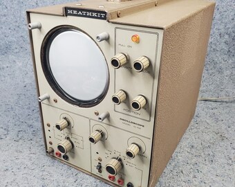 Vintage Heathkit Oscilloscope Model I0-102 Analyzer Analog POWERS ON Untested