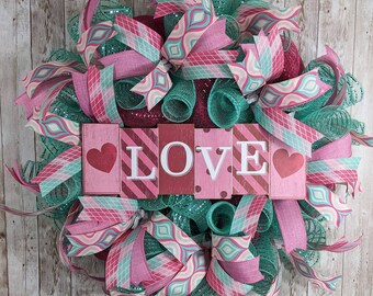 Valentines Day wreath, Valentines decor, pink Front door wreath, Heart decorations, spring wreath