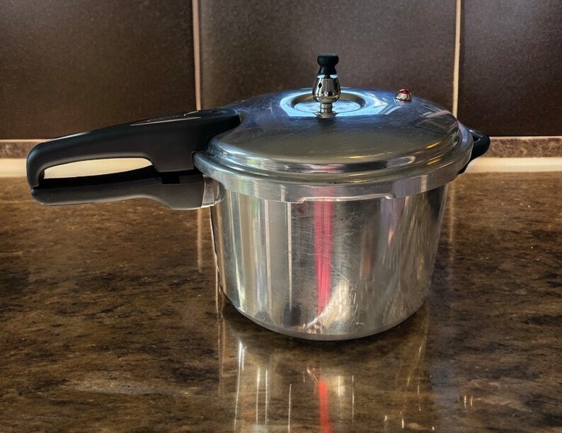 WEAR EVER 8 Quart Pressure Cooker W92180 zdjęcie 3