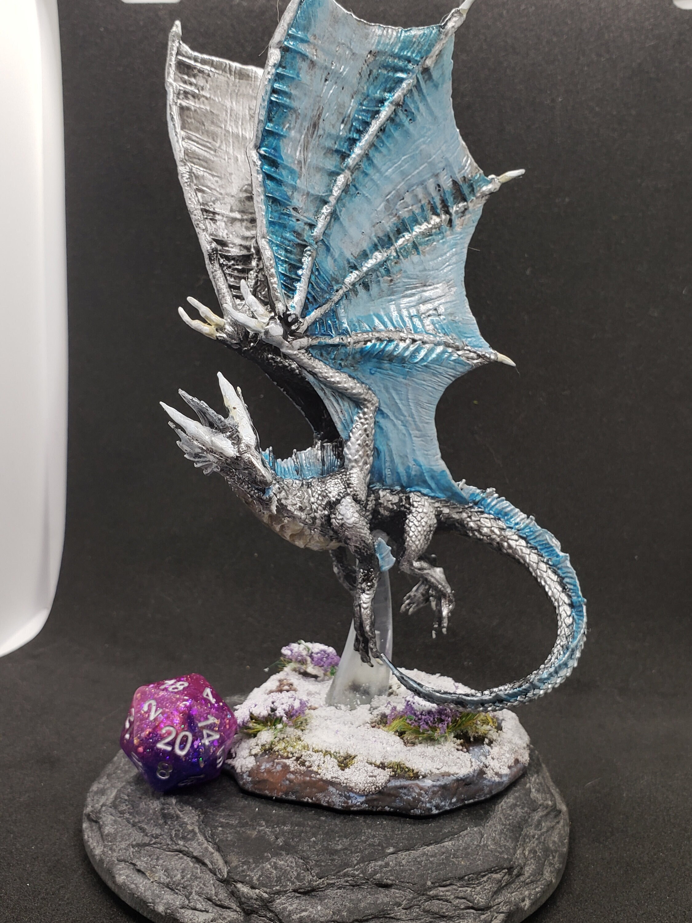 Young Silver Ice Dragon Miniature D\u0026d 