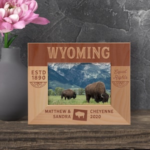 Personalized Frame Wyoming State, Custom Picture Frame, Engraved USA States Picture Frame, Wooden Picture Frame, Gift Ideas for Friends