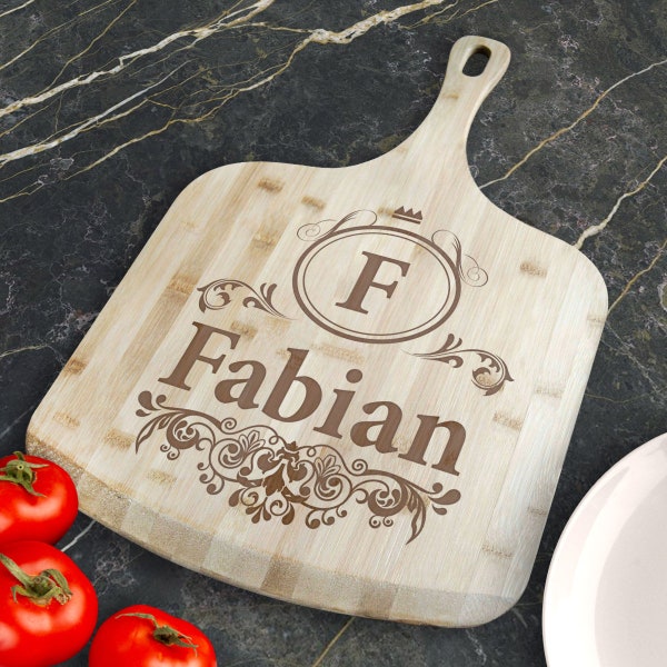 Personalized Bamboo Pizza Peel with Handle - Custom Name/Initial Engraved Pizza Board -Etched Pizza Wooden Serving Tray - Pizza Tray for Her