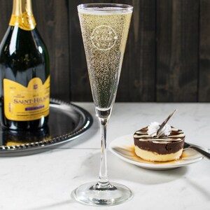 Custom Champagne Flute for Birthday, Engraved Trumpet Flute Glass Birthday Gift for Friend, Customized Birthday Party Favor Champagne Glass