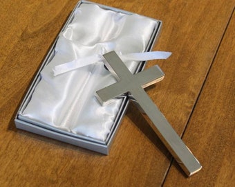 Baby Shower Birthday Baptism Tatuo 2 Pieces Praying Baby Metal Cross Silver Girl and Boy Wall Cross Metal Baby Wall Cross for First Holy Communion