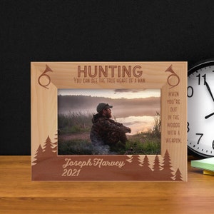 Custom Hunting Picture Frame, Personalized Photo Frame, Engraved Hunters Picture Frame, Wooden Picture Frame, Gift Ideas for Hunters