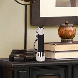 Personalized Flashlight with Keychain, Customized Classy Flashlight with Keychain, Engraved Keychain and Flashlight, Monogrammed flashlight
