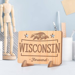 Engraved Wisconsin Card, Personalized Wisconsin Wooden Card, Customized Thoughtful Card, Monogram Wisconsin Home Decor, Wooden State Card