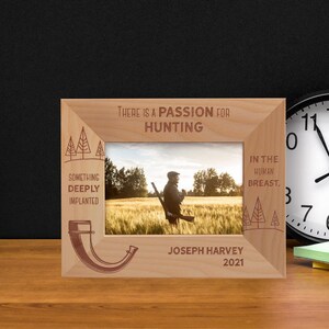Custom Hunting Picture Frame, Personalized Picture Frame, Engraved Picture Frame, Wooden Photo Frame, Christmas Gift Ideas, Gift for Hunter