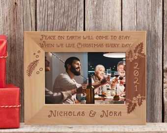 Custom Christmas Picture Frame, Personalized Photo Merry Christmas Frame, Engraved Photo Frame, Wooden Picture Frame, Gifts Ideas for Family