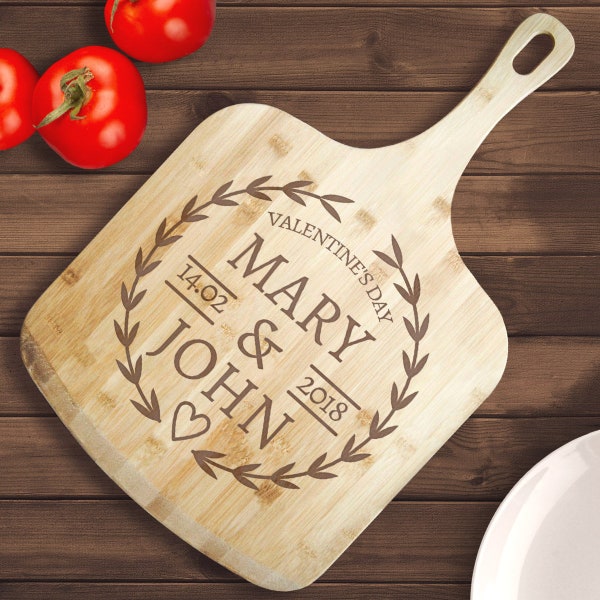 Personalized Chopping Bamboo Pizza Peel - Custom Engraved Wooden Board with Handle - Unique Pizza Platter for Him/Her - Valentines Day Gift