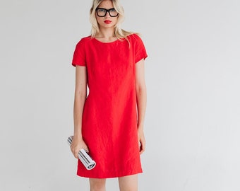 Classic tailored short dress RED  .