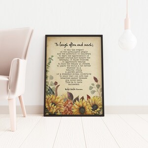 Puede incluir: Una impresi&oacute;n de estilo vintage con una cita de Ralph Waldo Emerson sobre el &eacute;xito. La cita est&aacute; rodeada de un dise&ntilde;o floral con girasoles y otras flores oto&ntilde;ales. El fondo es un papel texturizado de color crema.