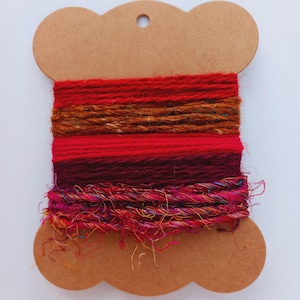 Faserkunst-Garnbündel für Couching, rot und violett, langsames Stitching, Junk Journals, Textilkunst, Verzierungen