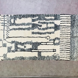 SKRÄDDARSYDD Azilal-matta - Ny berberdesign Handknuten marockansk ullmatta - Vit och bärnstensberbermatta - FRI FRAKT bild 1