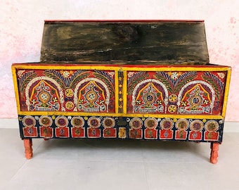 Fabulous vintage wooden box, Vintage Moroccan chest, Moroccan Storage box, Wooden storage box, Treasure wooden trunk