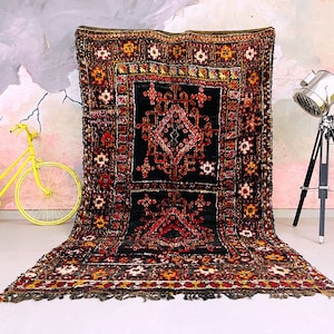 GORGEOUS MOROCCAN RUG, vintage moroccan rug 6x10 ft, Large Moroccan Rug, Berber Moroccan Rug, rugs for living room