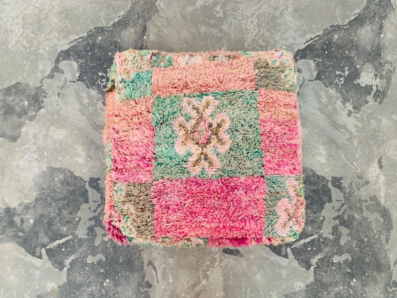 old Rug Handmade vintage Pouf Unique Floor Cuhsion Beniourain Rug Area Cushion Boujaad moroccan Pouf Wool Moroccan Cushion