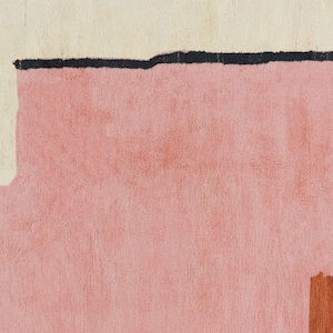 K&ouml;nnte beinhalten: Abstrakter geometrischer Teppich in Creme-, Rosa- und Oranget&ouml;nen. Der Teppich hat einen dicken, strukturierten Flor.