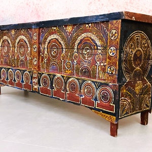 Large BERBER WOOD CHEST, Carved Wooden Trunk, Moroccan storage Chest, Vintage Handicraft Trunk, Berber Design Home Furniture Decor