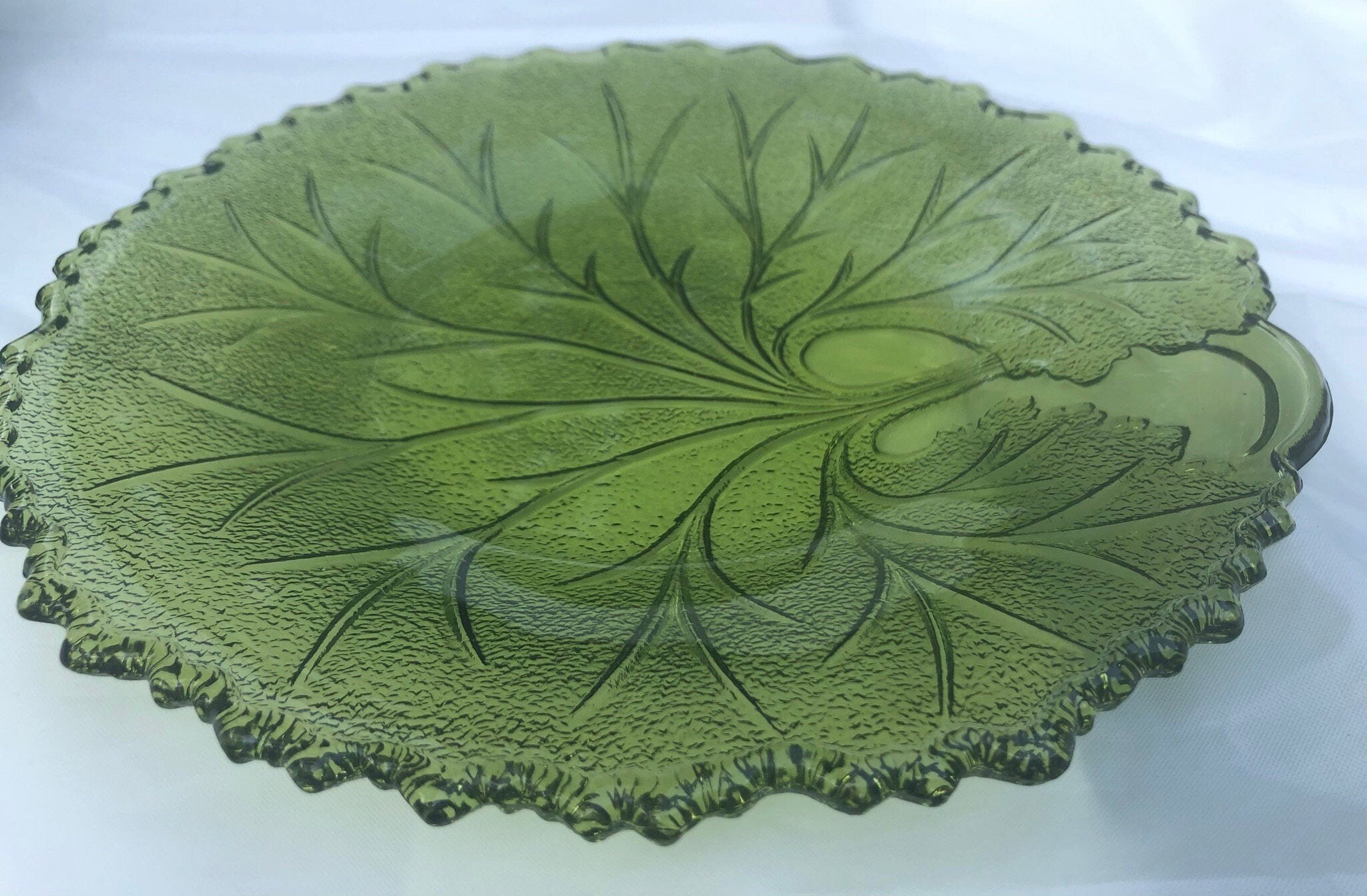 Vintage Green Glass Pebble Leaf Pattern Plates Indiana Glass Etsy