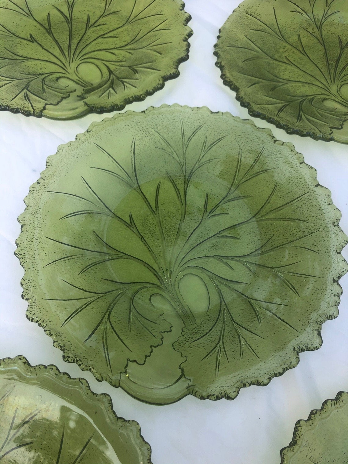 Vintage Set of 8 Green Glass Plates Pebble Leaf Pattern Etsy