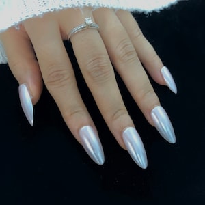 Hailey Bieber Glazed Donut Chrome Pearl Press on Nails - Handmade Milky Pearl Aurora Nails - Fake Fingernails B75