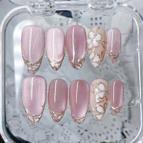 Elegant Romantic Cat Eye Floral Press On Nails - Pink Gold Spring Handmade Reusable Custom Fingernails - Gel Fake Nails - Glue on Nails