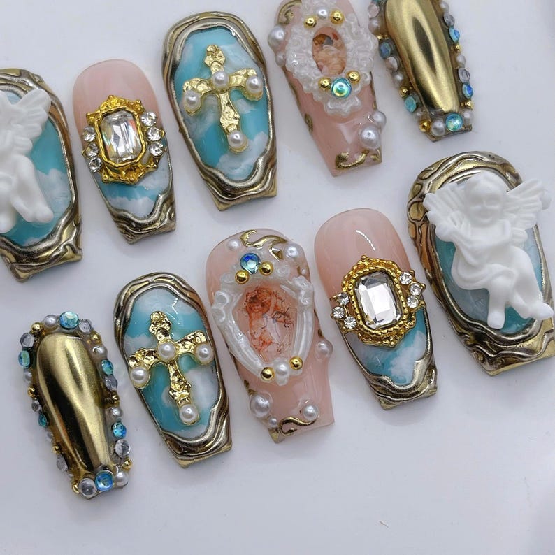 Handgjorda pressnaglar, 3D barockängel och guldkors med renässanskonst, lyxig anpassad form och längd, present till henne bild 4